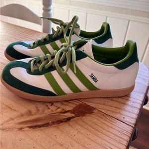 NEW Adidas Samba Green and White Sneakers, Unisex
